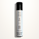Daily Youth Cream crème anti-âge hydratante certifiée COSMOS NATURAL 50 ml présentée sur fond clair – KALYAË ORIGIN

