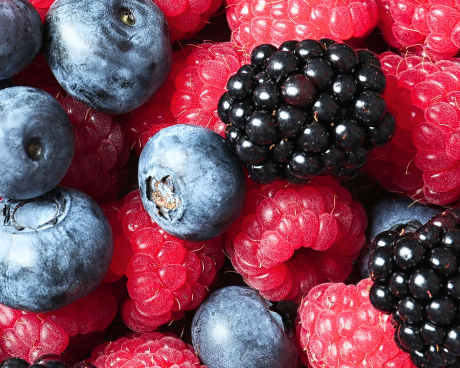 Fruits rouges antioxydants et régénérants utilisés dans les soins certifiés COSMOS NATURAL par Ecocert – KALYAË ORIGIN