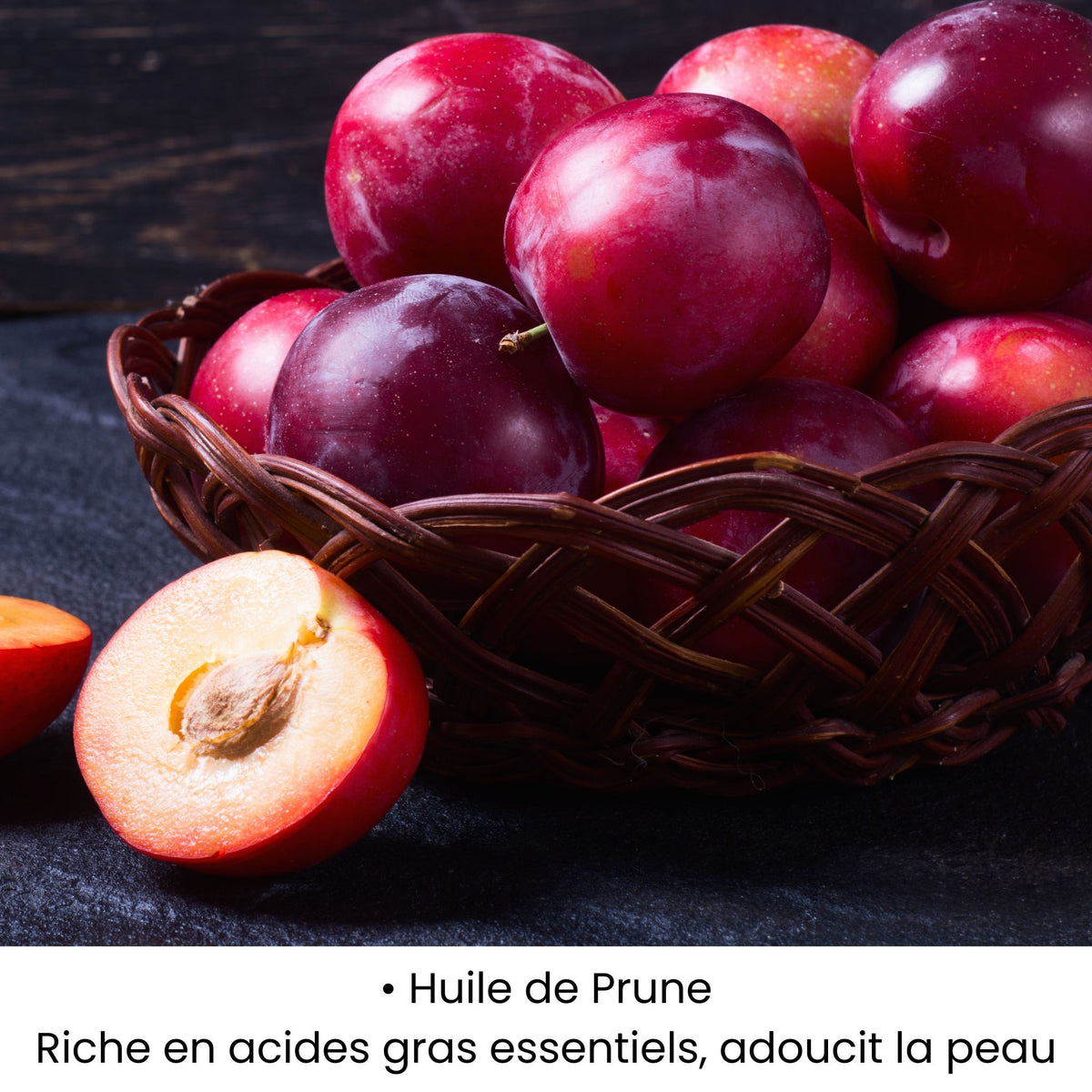 Huile de prune utilisée dans les soins KALYAË ORIGIN, riche en acides gras essentiels et reconnue pour adoucir et nourrir la peau.