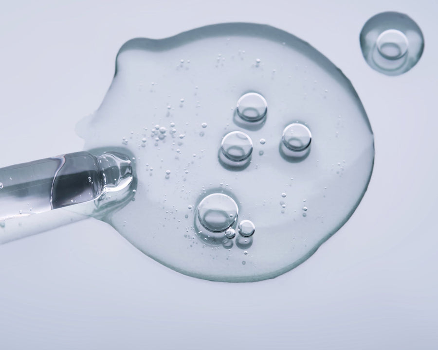 Acide hyaluronique hydratant naturel utilisé dans les soins certifiés COSMOS NATURAL – KALYAË ORIGIN