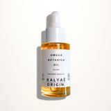 Omega Botanica Oil huile éclat visage certifiée COSMOS ORGANIC 30 ml présentée sur fond clair – KALYAË ORIGIN