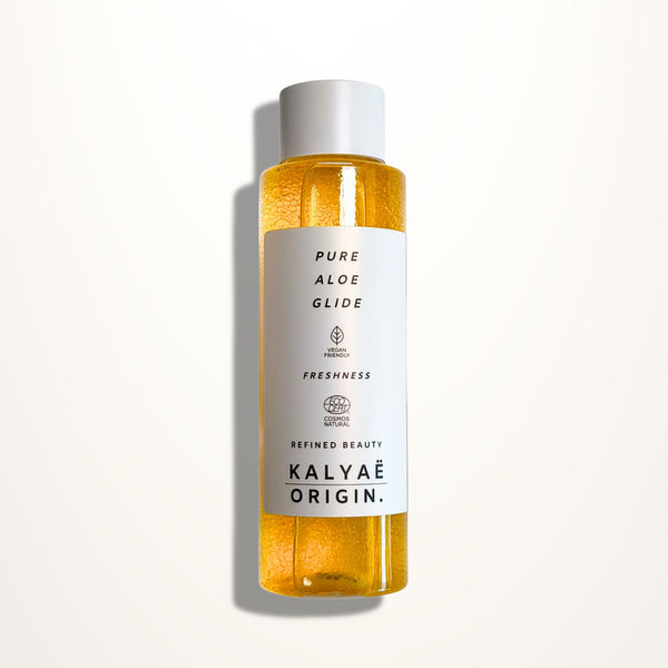 Pure Aloe Glide démaquillant à l’aloe vera certifié COSMOS NATURAL 100 ml présenté sur fond clair – KALYAË ORIGIN